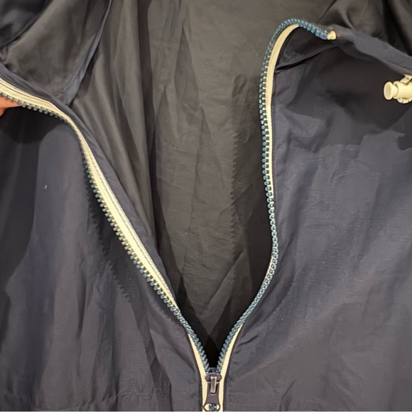 George women's Navy and Red Windbreaker XL - Picture 6 of 7